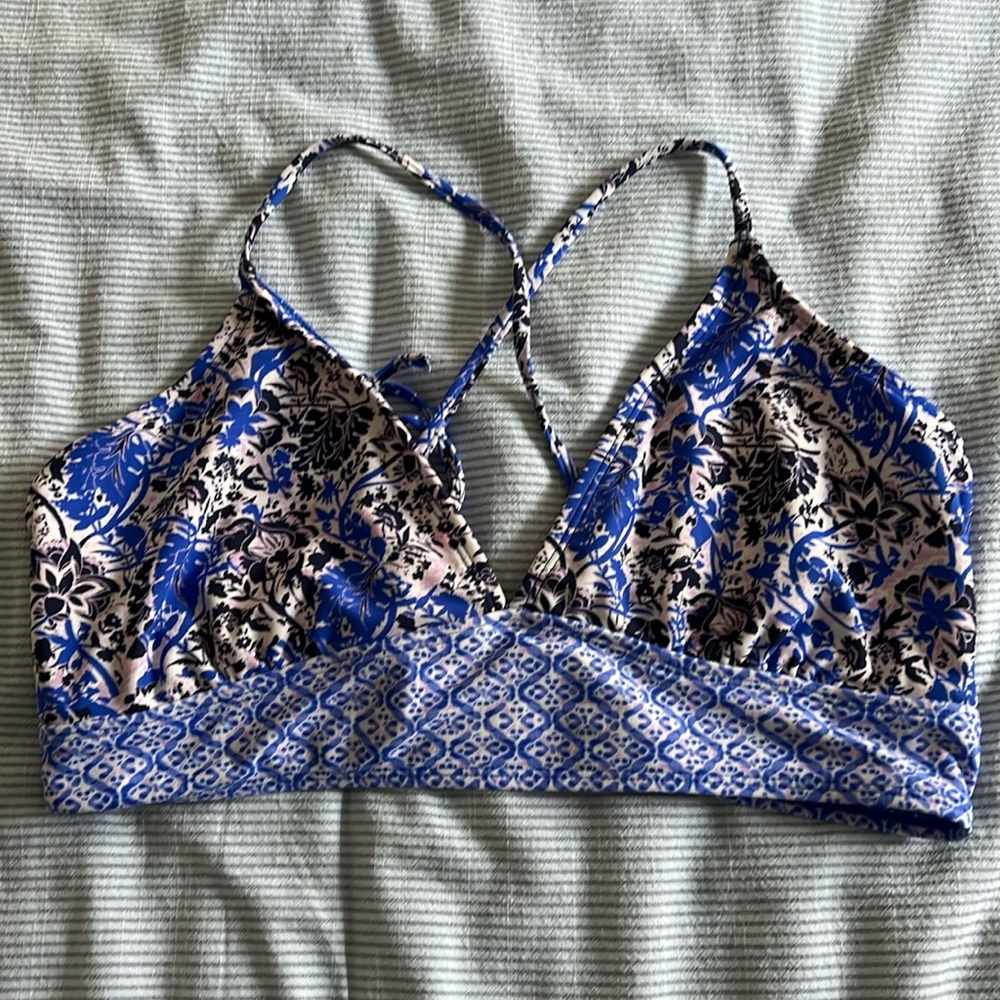Athleta strappy bikini top